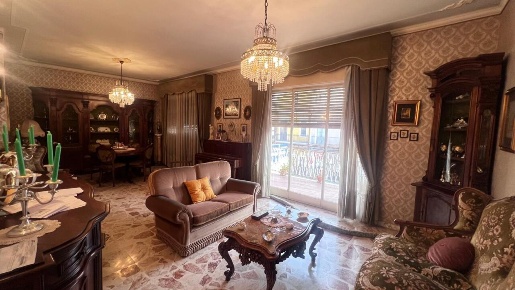 Foto Appartamento a Catania Palermo - Indipendenza di 145 m² con 5 locali