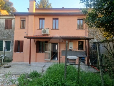 Foto Casa indipendente in Via Paolo Veronese, Villa Bartolomea di 204 m²