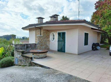 Foto Appartamento in Via Pregiuntino, Santa Maria a Monte di 208 m²