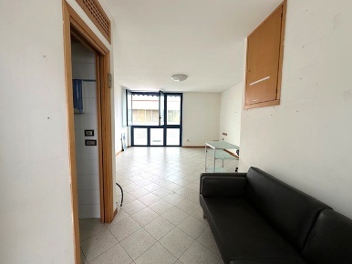 Foto Ufficio a Viareggio Darsena - Ex Campo di Aviazione di 45 m²