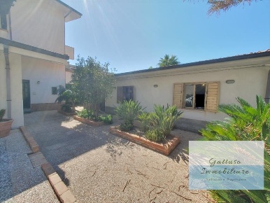Foto Appartamento a Reggio di Calabria di 70 m² con 3 locali in vendita