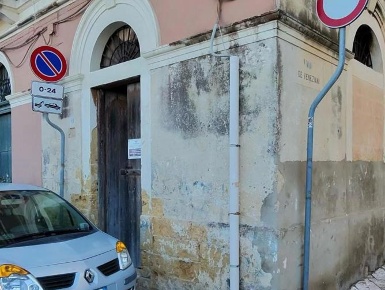 Foto Negozio in Via Thaon de Revel 19, Brindisi Centro Storico di 83 m²