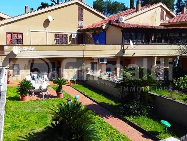 Foto Appartamento in Via Prenestina 1548, Roma Borghesiana di 230 m²