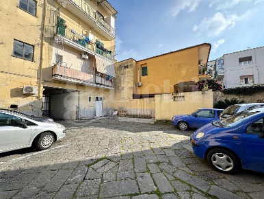Foto Ufficio in Via Alcide de gasperi 22, Mugnano di Napoli Centro di 55 m²