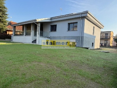 Foto Villa unifamiliare a Lodi San Bernardo, Olmo di 306 m² con 6 locali
