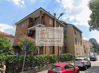 Foto Appartamento in Via Umbria, Monza San Giuseppe di 110 m² con 4 locali