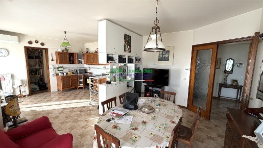 Foto Appartamento a Ragusa San Luigi - Archimede di 230 m² con 9 locali