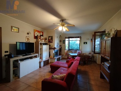 Foto Casa indipendente in Via Limiti, Spello Limiti di 110 m² in vendita