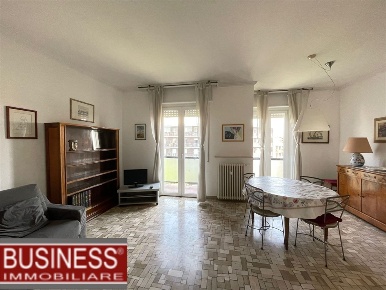 Foto Appartamento in Via Pisanello, Milano Gambara di 90 m² con 3 locali