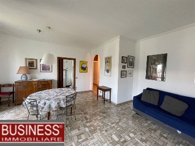 Foto Appartamento in Via Pisanello, Milano Gambara di 90 m² con 3 locali