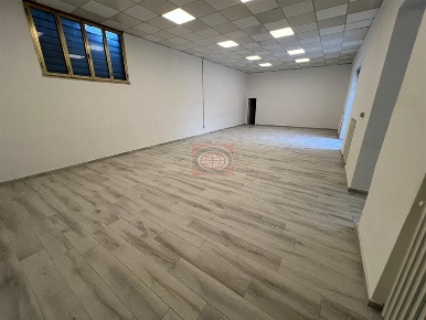 Foto Magazzino a Cesena di 200 m² con 4 locali in vendita