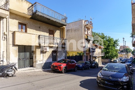 Foto Appartamento a Catania Picanello di 110 m² con 6 locali in vendita