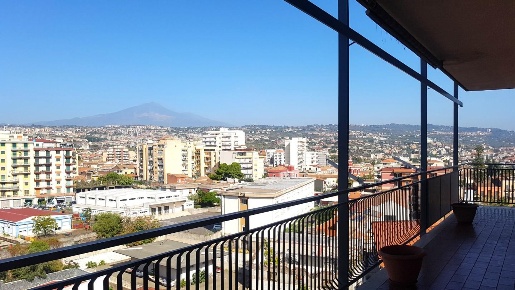 Foto Appartamento a Catania Guardia - Li Cuti di 150 m² con 5 locali