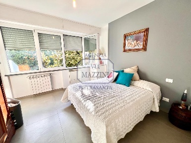 Foto Appartamento a Pietrasanta di 100 m² con 6 locali in vendita