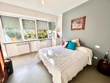 Foto Appartamento a Pietrasanta di 100 m² con 6 locali in vendita