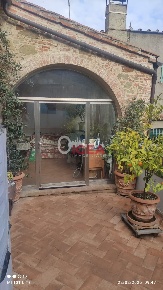 Foto Appartamento a Sinalunga Centro di 90 m² con 5 locali in vendita