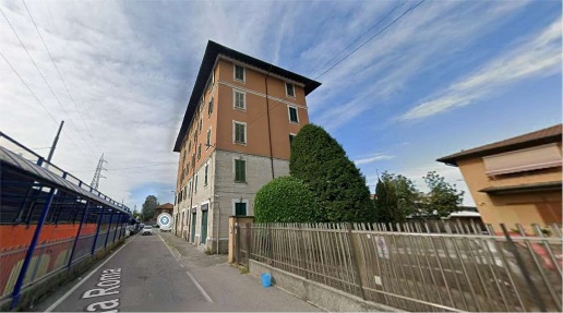 Foto Appartamento in Via Roma  11, Carnate di 75 m² con 4 locali all'asta