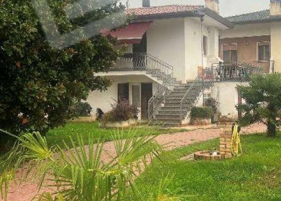 Foto Case indipendenti in Via del Palù, Cinto Caomaggiore Centro di 259 m²