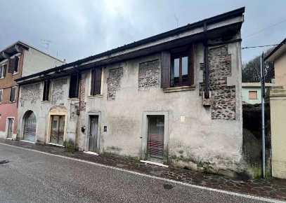 Foto Appartamento in Via San Rocco, Valeggio sul Mincio Centro di 98 m²