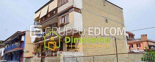 Foto Appartamento in Via Tenente Alberto Barone n.72, Arzano di 80 m²