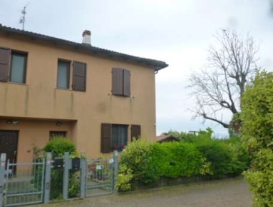 Foto Appartamento in Via Casadio, Argelato di 185 m² con 6 locali all'asta