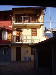 Foto Appartamento a Cameri di 90 m² con 3 locali in vendita