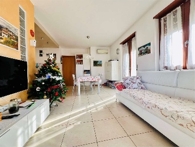 Foto Appartamento a Mozzecane di 90 m² con 3 locali in vendita