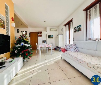 Foto Appartamento a Mozzecane di 90 m² con 3 locali in vendita