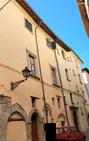 Foto Appartamento in Via Angel Dalfuoco, Pergola Centro di 117 m² all'asta