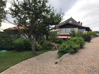 Foto Villa unifamiliare a Farini Nicelli di 200 m² con 5 locali in vendita