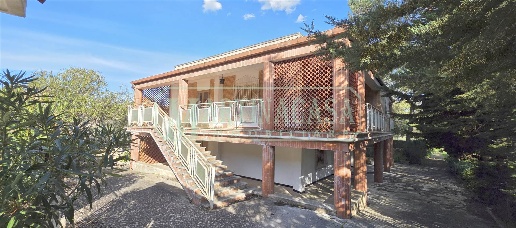 Foto Villa bifamiliare a Martina Franca di 142 m² con 6 locali in vendita