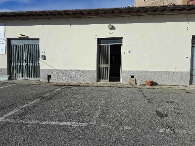 Foto Magazzino a Signa Centro di 70 m² con 1 locali in affitto