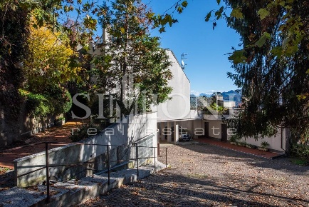 Foto Appartamento a Cadegliano-Viconago Centro di 55 m² con 2 locali