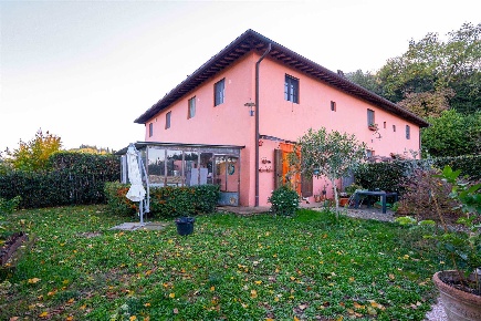 Foto Casa indipendente a San Casciano in Val di Pesa di 75 m² con 4 locali