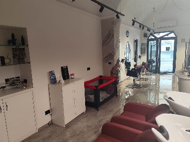 Foto Negozio in Via Umberto 244, Catania Libertà - Stazione di 68 m²