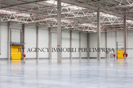 Foto Capannone industriale a Paderno Dugnano di 43500 m² in affitto