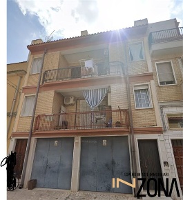 Foto Appartamento in via Duca di Genova, Apricena di 148 m² con 4 locali