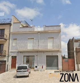 Foto Appartamento in Via Thaon de Revel, Apricena di 151 m² con 4 locali