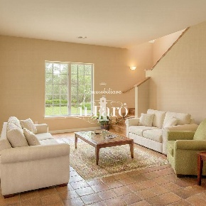 Foto Casa indipendente a Calci Centro di 300 m² con 6 locali in vendita