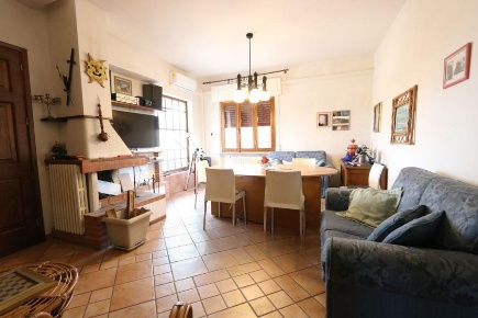 Foto Appartamento a Bientina Centro di 120 m² con 6 locali in vendita