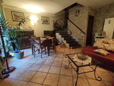 Foto Villa bifamiliare a Seravezza Ripa Pozzi Querceta Ponterosso di 190 m²