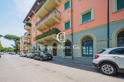 Foto Appartamento a Forte dei Marmi Centro di 65 m² con 4 locali in vendita