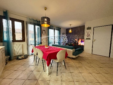 Foto Appartamento a San Costanzo di 97 m² con 4 locali in vendita