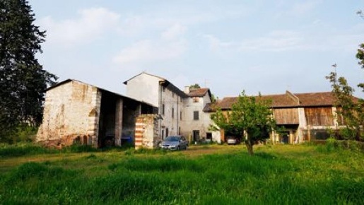 Foto Rustico in VIA acquagrossa, San Martino Buon Albergo di 944 m²