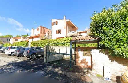 Foto Appartamento in Via Valle Denari 35, Magliano Romano di 97 m² all'asta