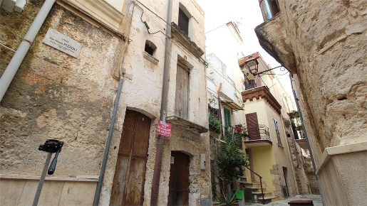 Foto Casa indipendente in Vico Pizzoli 4-6, Capurso di 89 m² con 2 locali