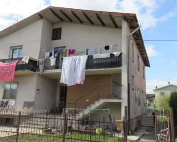 Foto Appartamento in Via Giuseppe Garibaldi, Montebello Vicentino Centro