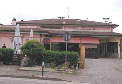 Foto Appartamento in Via Barbarigo, Tribano Centro di 259 m² con 12 locali