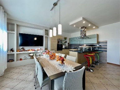 Foto Appartamento in Via Papa Luciani 4, Villafranca di Verona di 90 m²