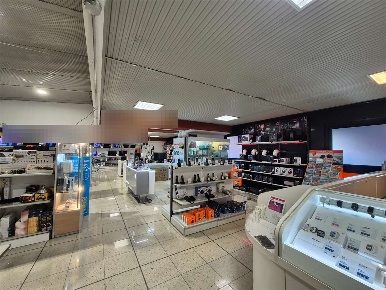 Foto Attività commerciale in Via Varesina, Como Camerlata - Rebbio